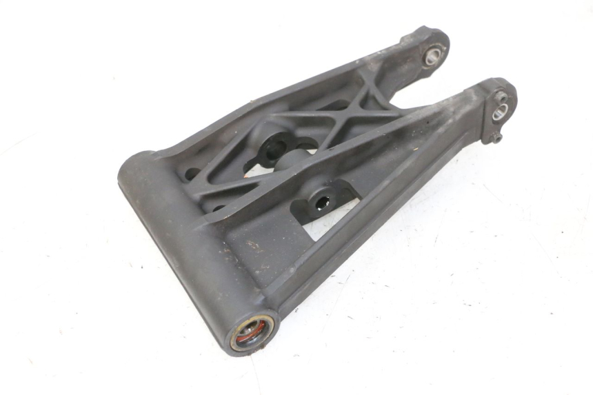 photo de BRACCIO OSCILLANTE ANTERIORE QUADRO 4 4D 350 (2015 - 2018)