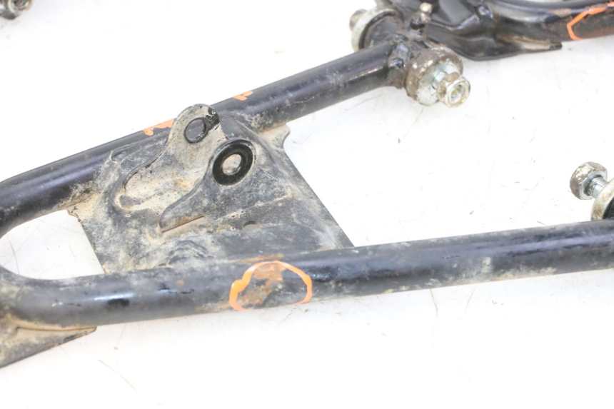 photo de BRACCIO OSCILLANTE ANTERIORE YAMAHA YFM R RAPTOR 250 (2008 - 2014)