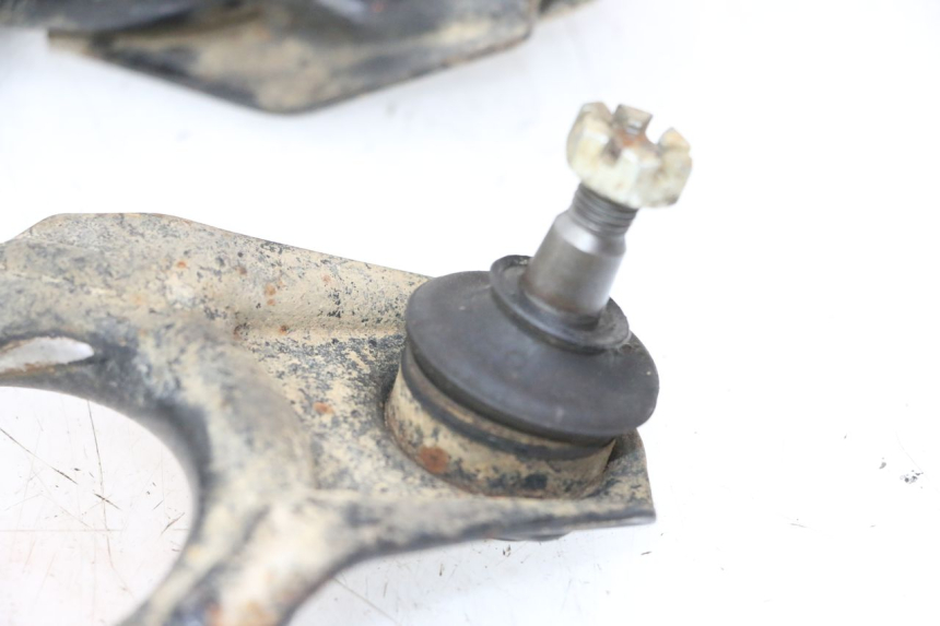 photo de BRACCIO OSCILLANTE ANTERIORE YAMAHA YFM R RAPTOR 250 (2008 - 2014)