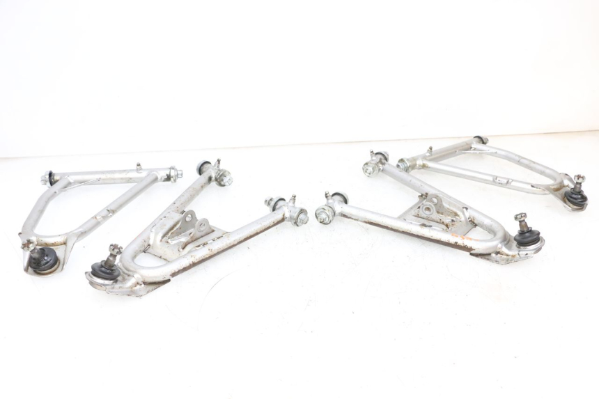 photo de BRACCIO OSCILLANTE ANTERIORE YAMAHA YFM R RAPTOR 250 (2008 - 2014) - Vista principale