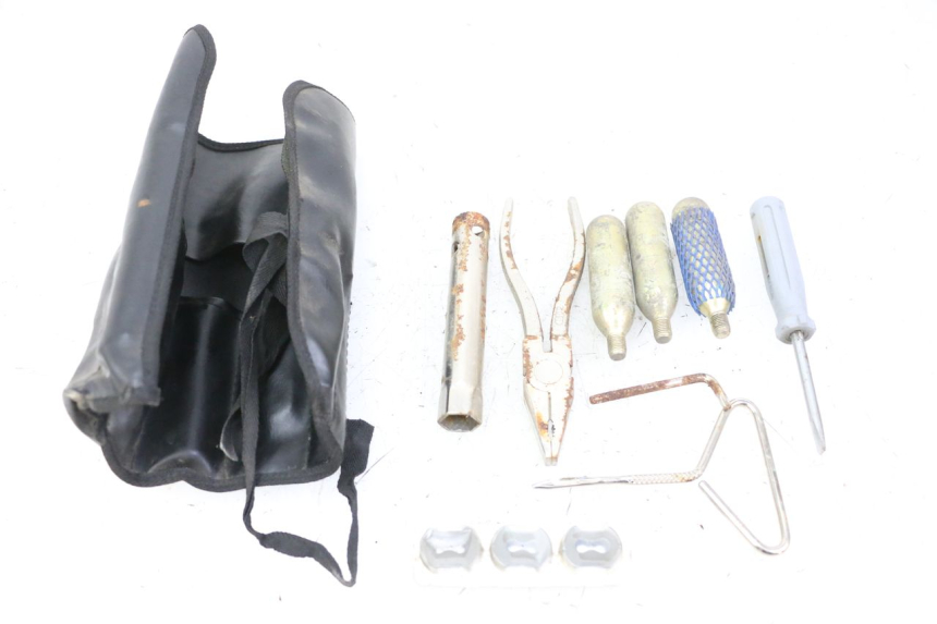 photo de KIT UTENSILI BMW C1 125 (2000 - 2003)