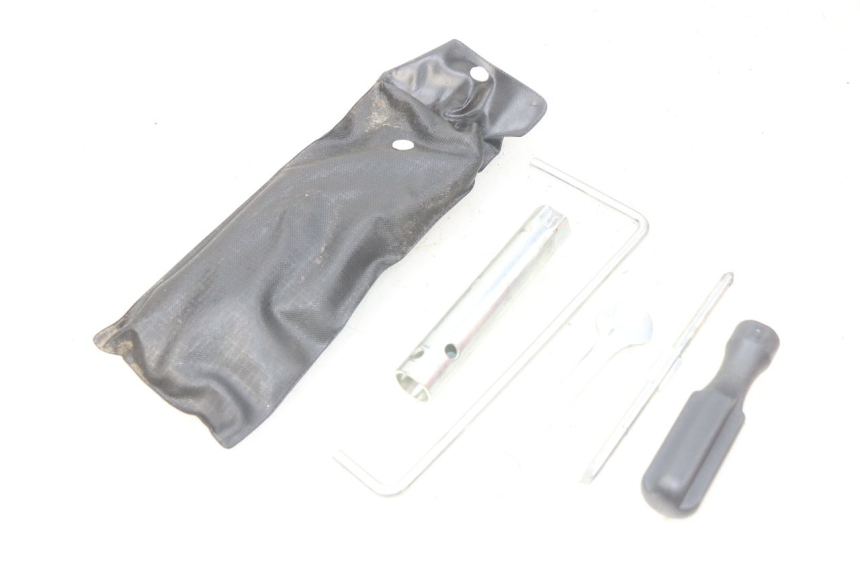 photo de SET DI ATTREZZI SUZUKI BURGMAN 125 (2007 - 2014)