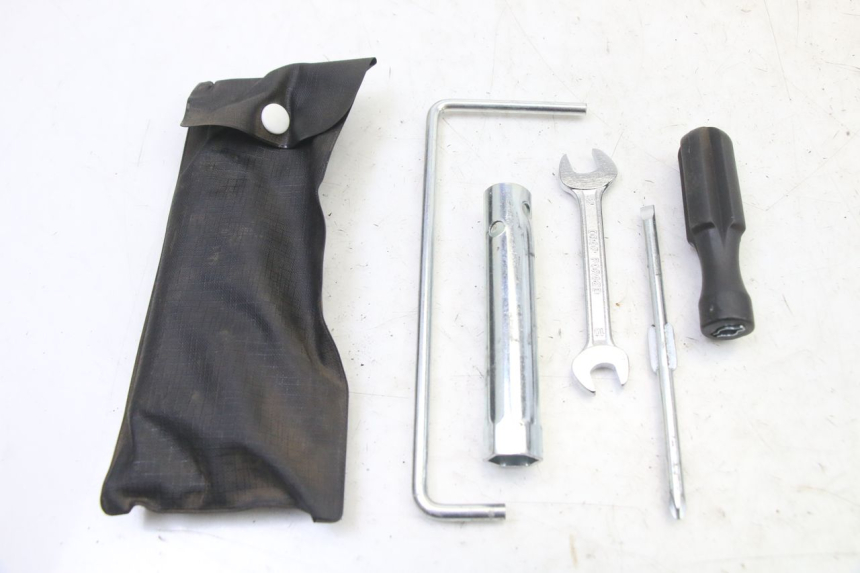 photo de SET DI ATTREZZI SUZUKI BURGMAN 125 (2007 - 2014)