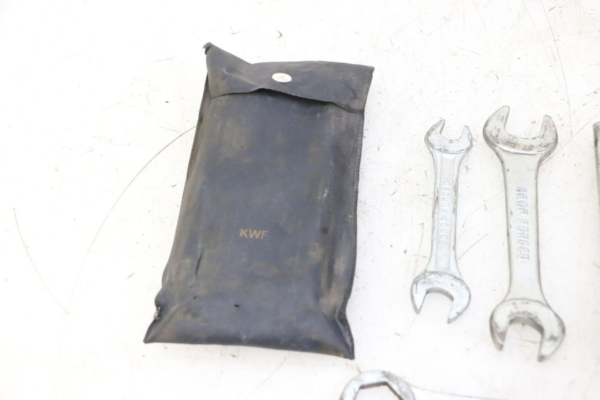 photo de KIT UTENSILI HONDA CBF 125 (2009 - 2015)