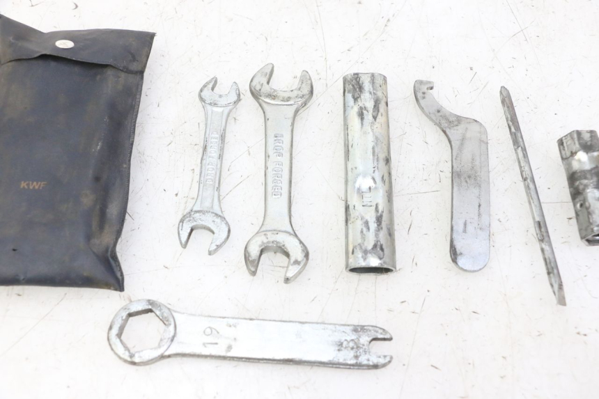 photo de KIT UTENSILI HONDA CBF 125 (2009 - 2015)