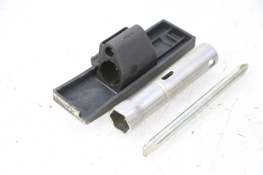 photo de KIT UTENSILI YAMAHA CYGNUS X INJECTION 125 (2007 - 2013)