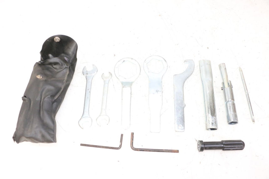 photo de KIT UTENSILI YAMAHA FZ6 FAZER S2 600 (2007 - 2011)