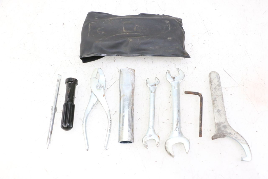photo de KIT UTENSILI SUZUKI GSR 750 (2011 - 2017)