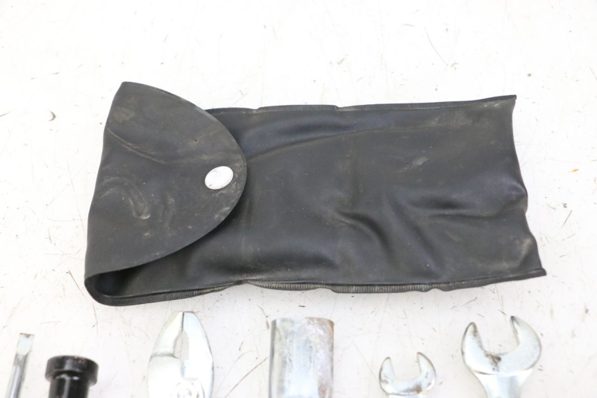 photo de KIT UTENSILI SUZUKI GSR 750 (2011 - 2017)
