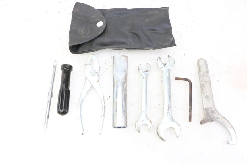 photo de KIT UTENSILI SUZUKI GSR 750 (2011 - 2017)