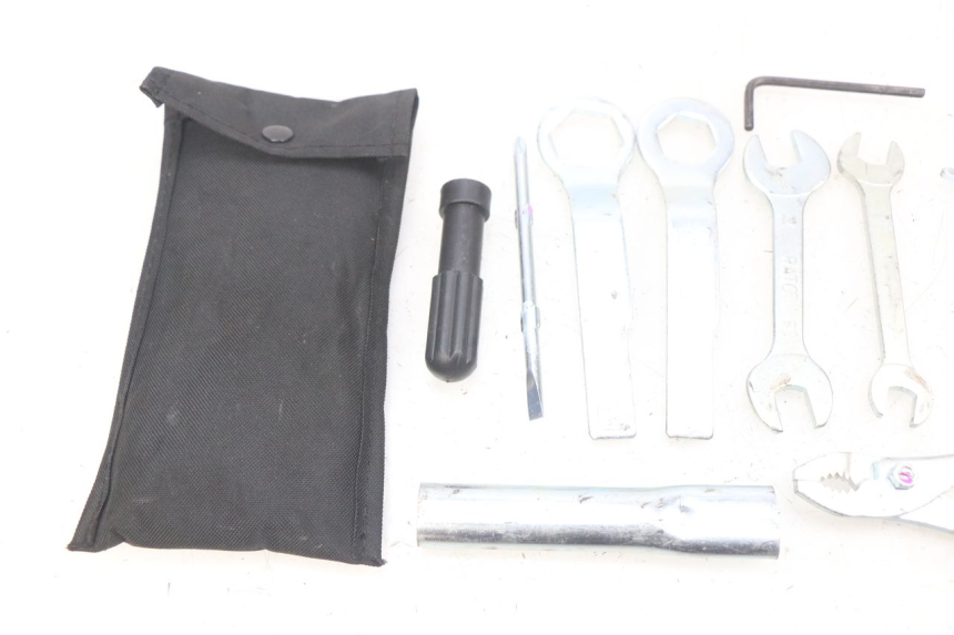 photo de SET DI ATTREZZI KAWASAKI Z 650 (2016 - 2019)