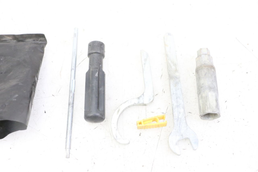 photo de SET DI ATTREZZI PIAGGIO MP3 LT 300 (2010 - 2016)