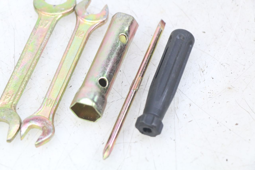 photo de SET DI ATTREZZI YAMASAKI RAPTOR 50 (2013 - 2018)