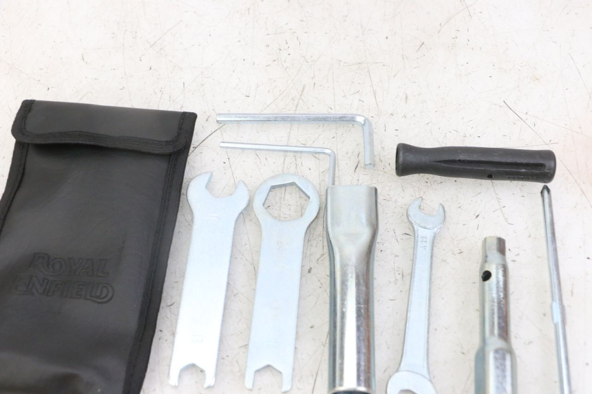 photo de KIT UTENSILI ROYAL ENFIELD SCRAM 411 (2022 - 2024)
