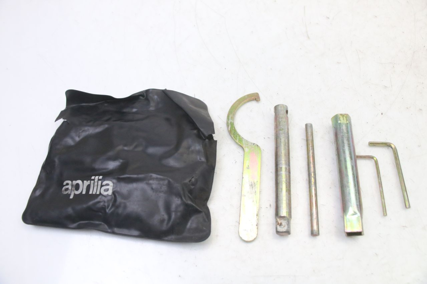 photo de KIT UTENSILI APRILIA SCARABEO GT TOURING 125 (1999 - 2005)