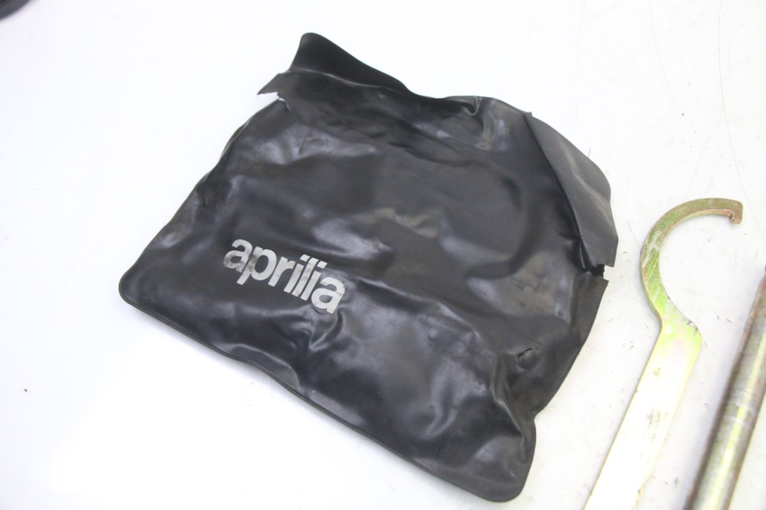 photo de KIT UTENSILI APRILIA SCARABEO GT TOURING 125 (1999 - 2005)