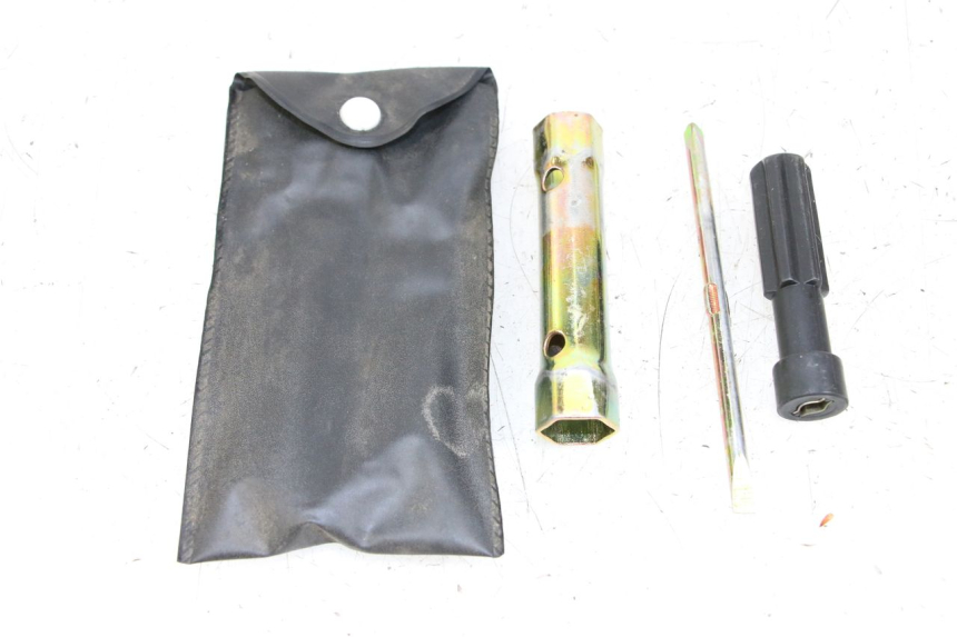 photo de KIT UTENSILI SKYTEAM SKYMAX PRO 125 (2012 - 2016)