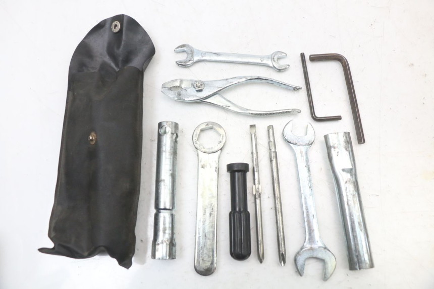 photo de Set di attrezzi SUZUKI VL INTRUDER 125 (2004 - 2007)