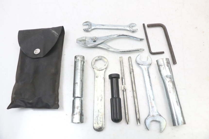 photo de Set di attrezzi SUZUKI VL INTRUDER 125 (2004 - 2007)