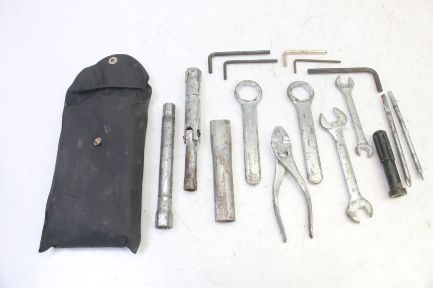 photo de KIT UTENSILI SUZUKI SV S 650 (2003 - 2009)