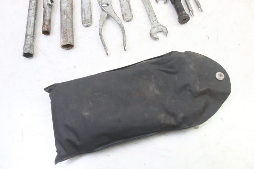 photo de KIT UTENSILI SUZUKI SV S 650 (2003 - 2009)