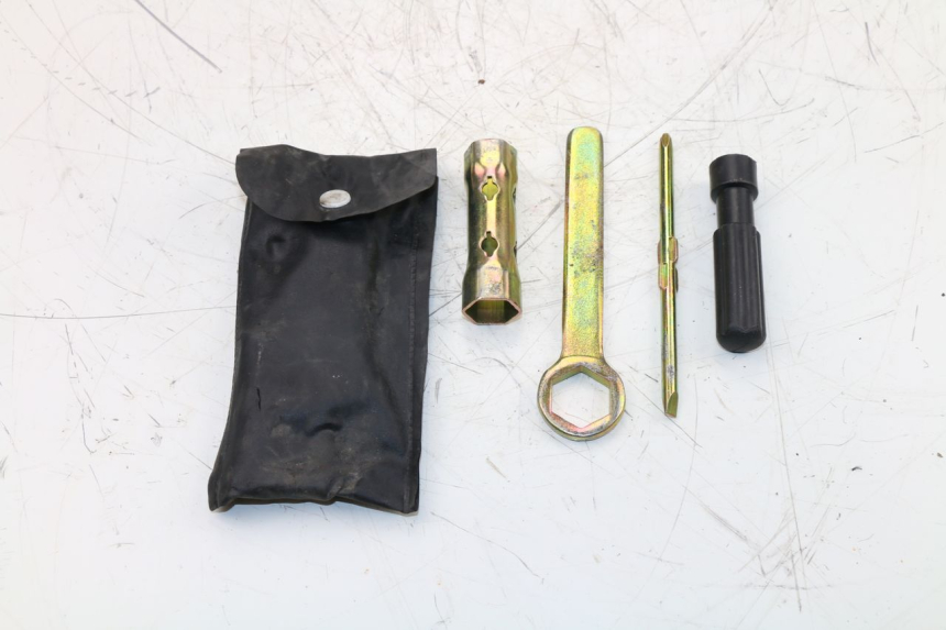 photo de Set di attrezzi SYM FIDDLE 2 125 (2010 - 2013)