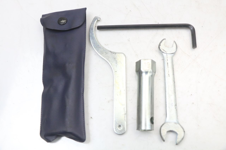 photo de KIT UTENSILI KYMCO XCITING 250 (2006 - 2009)