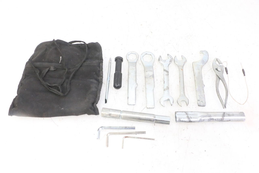 photo de KIT UTENSILI YAMAHA XJ6 ABS 600 (2008 - 2016)