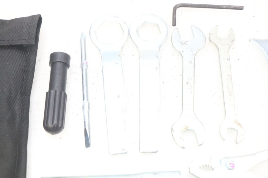 photo de SET DI ATTREZZI KAWASAKI Z 650 (2016 - 2019)