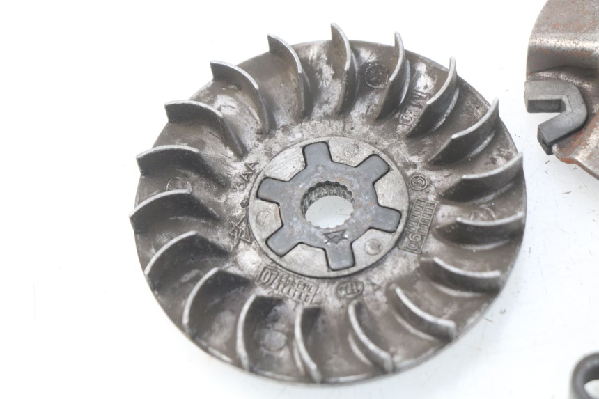 photo de VARIATORE MBK BOOSTER SPIRIT 50 (2004 - 2017) - Stato della superficie e materiale