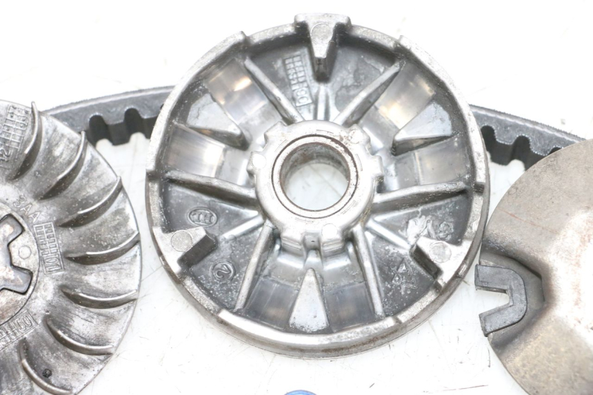 photo de VARIATORE MBK BOOSTER SPIRIT NAKED 50 (2004 - 2017) - Stato della superficie e materiale