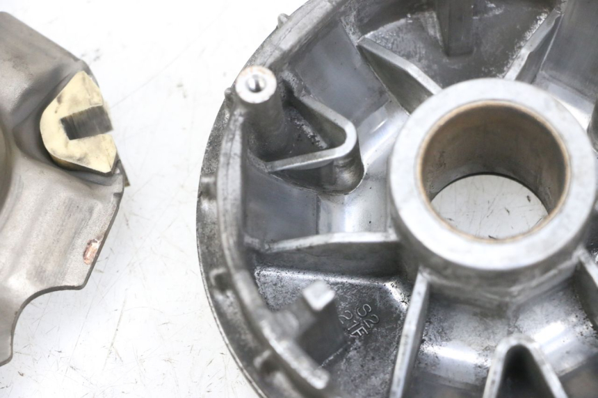 photo de VARIATORE SUZUKI BURGMAN 125 (2007 - 2014) - Primo piano ad alta risoluzione