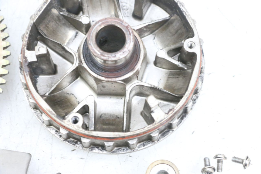 photo de VARIATORE PEUGEOT ELYSEO 125 (1999 - 2004) - Primo piano ad alta risoluzione