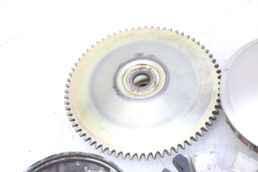 photo de VARIATORE PEUGEOT ELYSEO 125 (1999 - 2004) - Dettagli dei punti di fissaggio