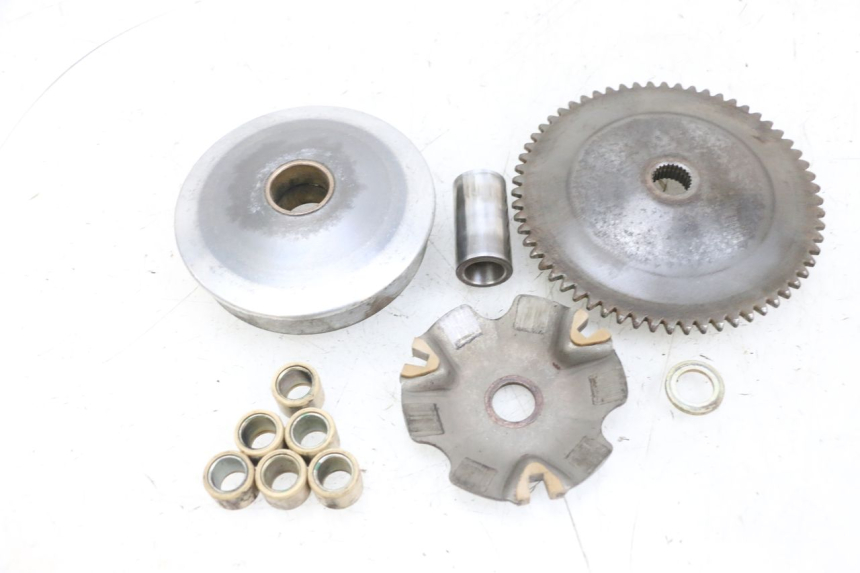 photo de VARIATORE PEUGEOT KISBEE 4T 50 (2010 - 2017) - Zoom sui componenti