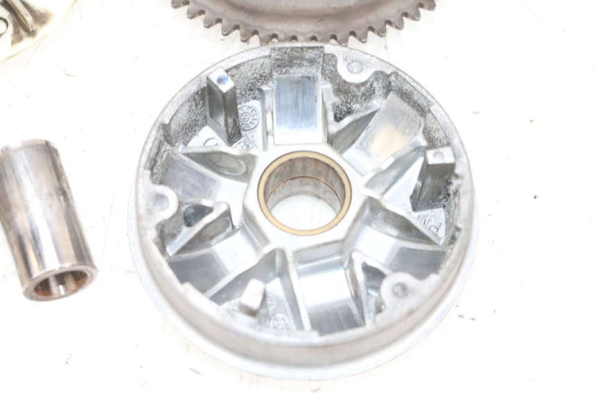 photo de VARIATORE PEUGEOT KISBEE 4T 50 (2010 - 2017) - Stato della superficie e materiale