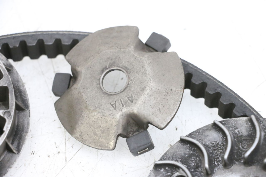 photo de VARIATORE SYM ORBIT III 3 4T 50 (2021 - 2025) - Zoom sui componenti