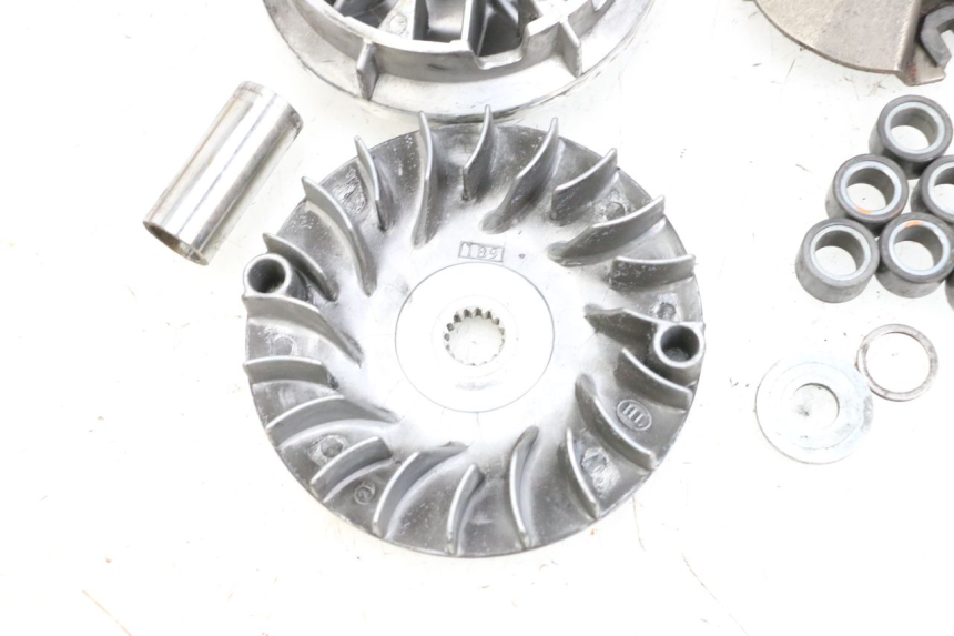 photo de VARIATORE YAMAHA XMAX X-MAX ABS 125 (2017 - 2020) - Marcature e riferimenti originali