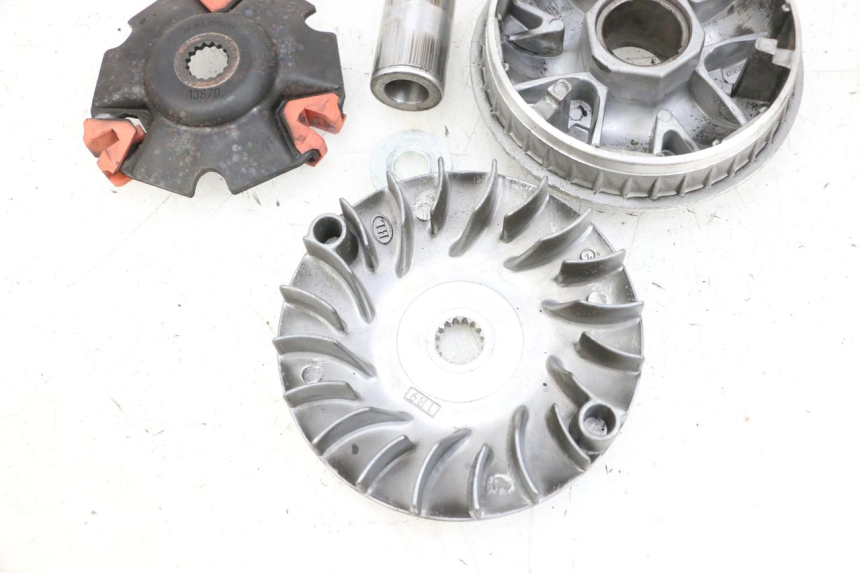 photo de VARIATORE YAMAHA X-MAX XMAX 125 (2010 - 2013) - Dettagli dei punti di fissaggio