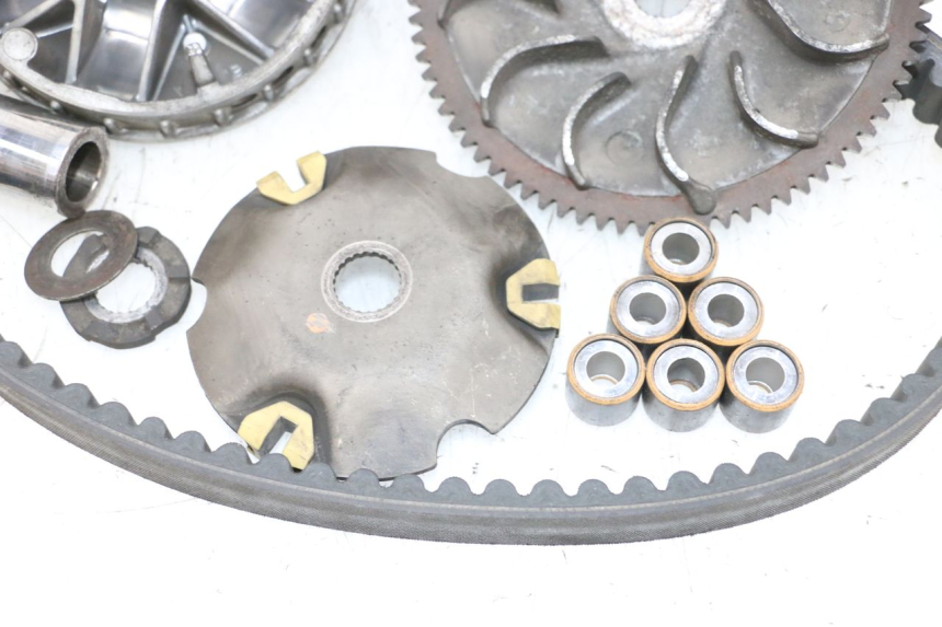 photo de VARIATORE PIAGGIO X8 125 (2004 - 2007) - Stato della superficie e materiale