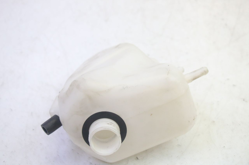 photo de Vaso di espansione SYM GTS EVO 125 (2009 - 2013) - Altra angolazione