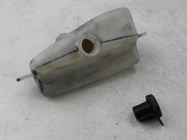 photo de VASO DI ESPANSIONE HONDA FES S-WING SWING ABS 125 (2007 - 2015)