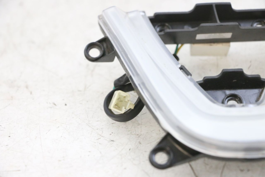 photo de VEILLEUSE PEUGEOT DJANGO 4T 50 (2014 - 2019) - Dettagli dei punti di fissaggio