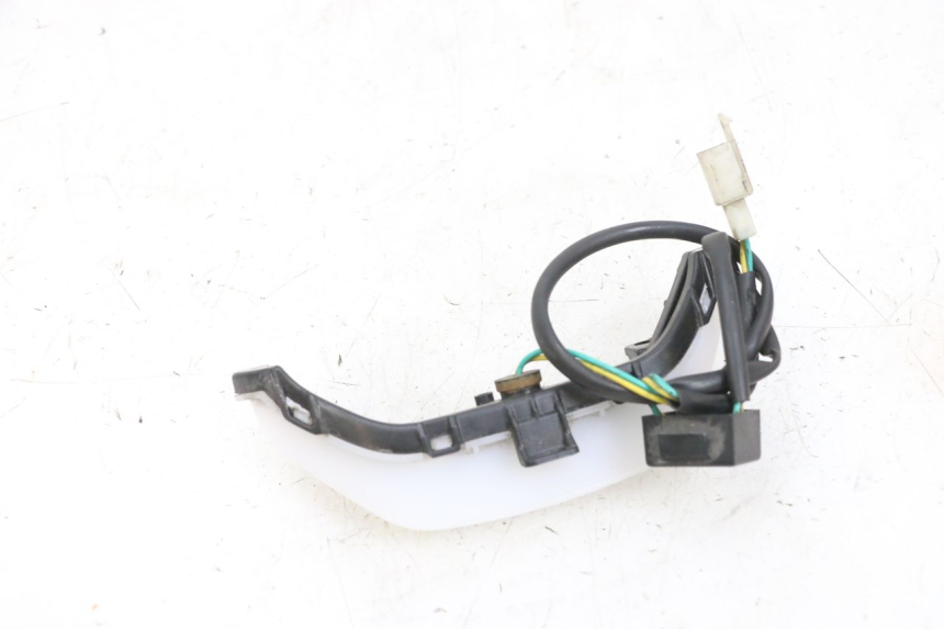 photo de VEILLEUSE PEUGEOT KISBEE 4T 50 (2018 - 2022) - Zoom sullo stato d'uso