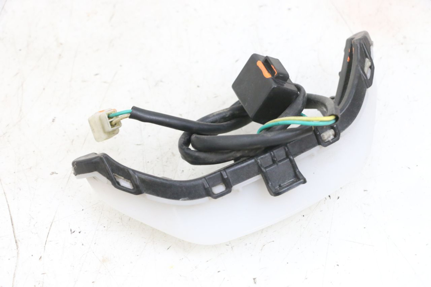 photo de VEILLEUSE PEUGEOT KISBEE 4T 50 (2018 - 2022) - Zoom sullo stato d'uso