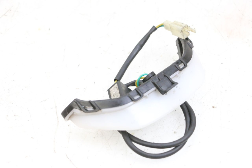 photo de VEILLEUSE PEUGEOT KISBEE 4T 50 (2018 - 2022) - Zoom sullo stato d'uso