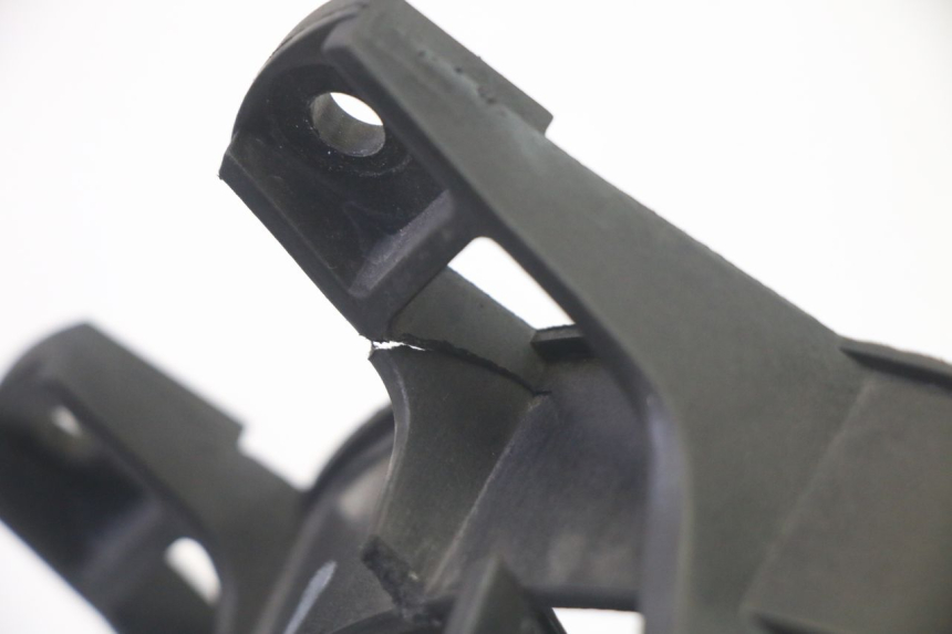 photo de VENTOLA PIAGGIO MP3 500 (2016 - 2018) - Dettagli dei punti di fissaggio