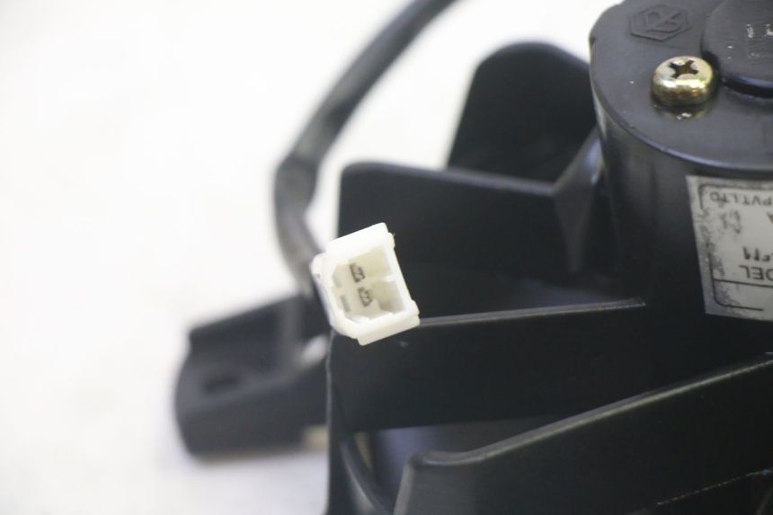 photo de VENTILATORE PIAGGIO MP3 RL 250 (2006 - 2010) - Primo piano tecnico