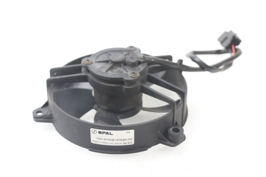 photo de VENTOLA YAMAHA XMAX X-MAX ABS 125 (2014 - 2016) - Zoom sullo stato d'uso