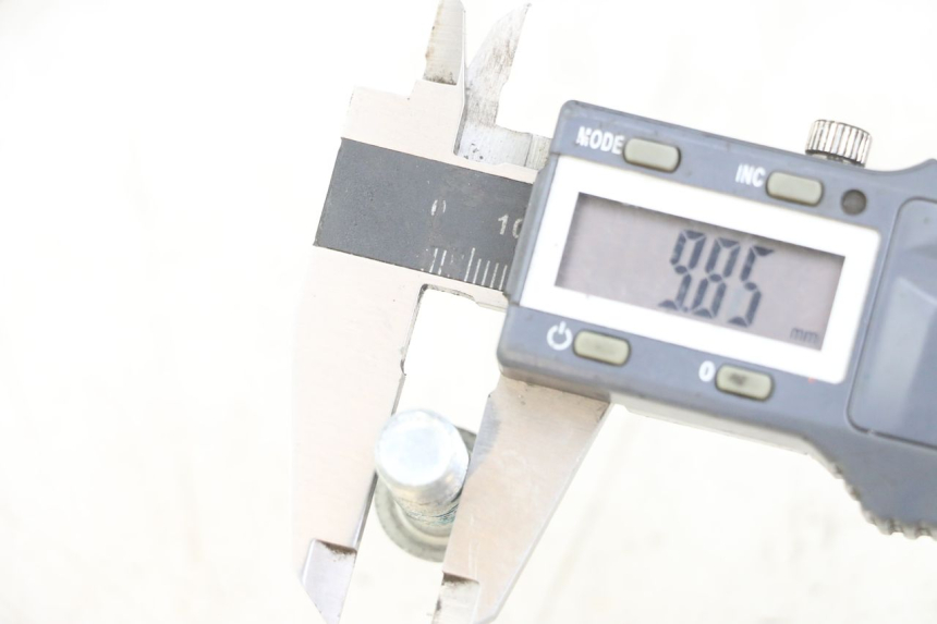 photo de VIS DISCO DEL FRENO YAMAHA AEROX 2T 50 (2013 - 2017)